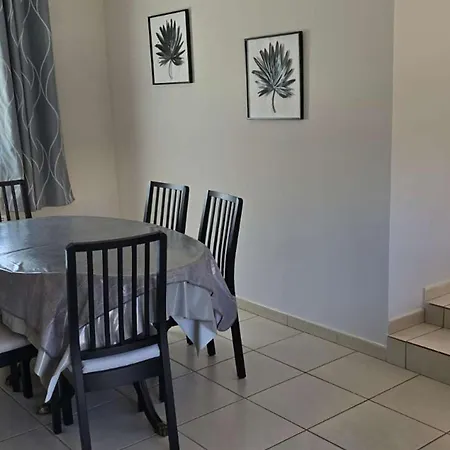 Apartment T3 Climatise Avec Jardin Et Terrasse A 200m De La De - Fr-1-100-249 Cavalaire-sur-Mer